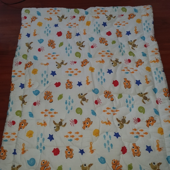 Disney Nemo Wavy Days baby Quilted blanket 31x40 in - Picture 3 of 6
